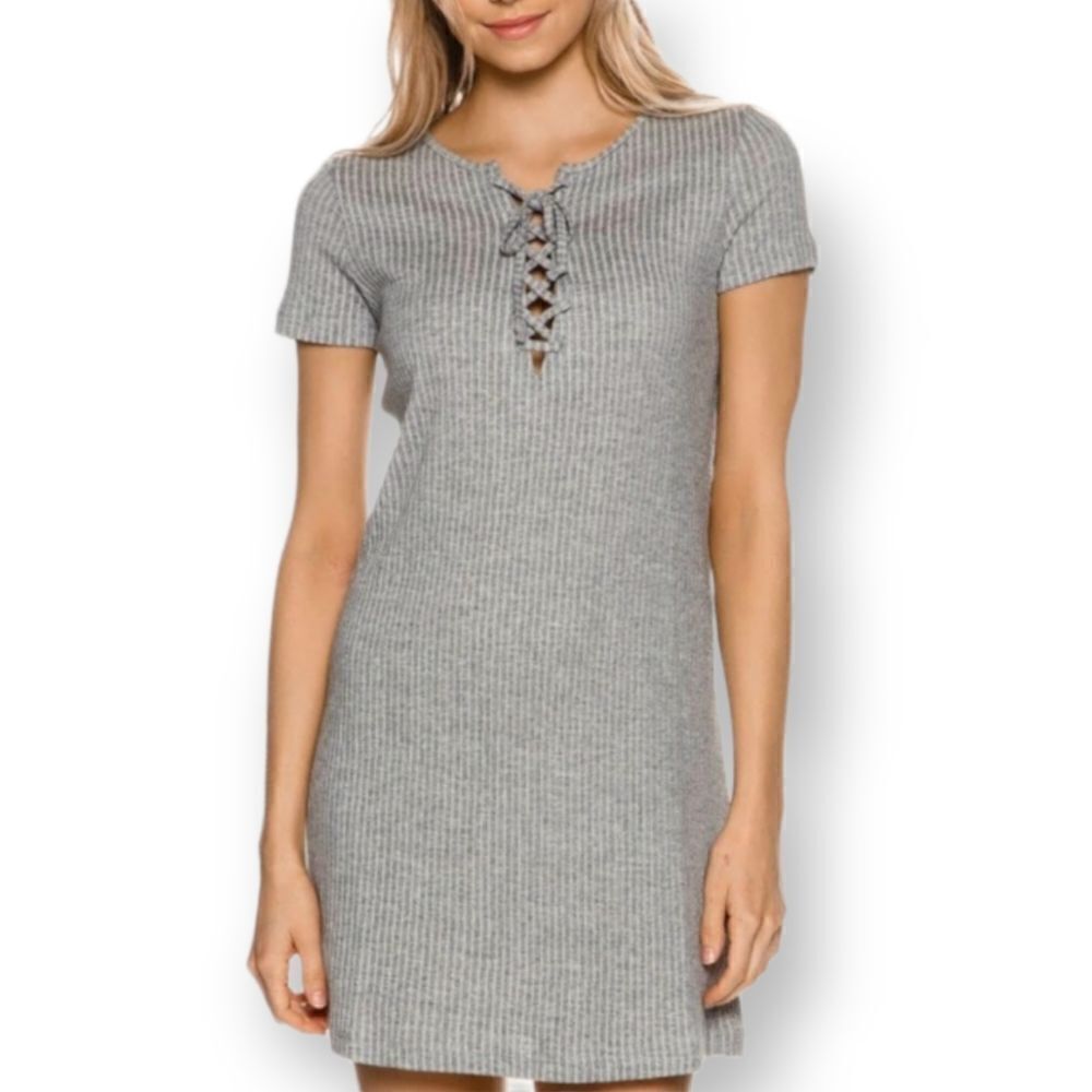 Roxy Ribbed Lace-Up Short Sleeve Dress in Gray xs